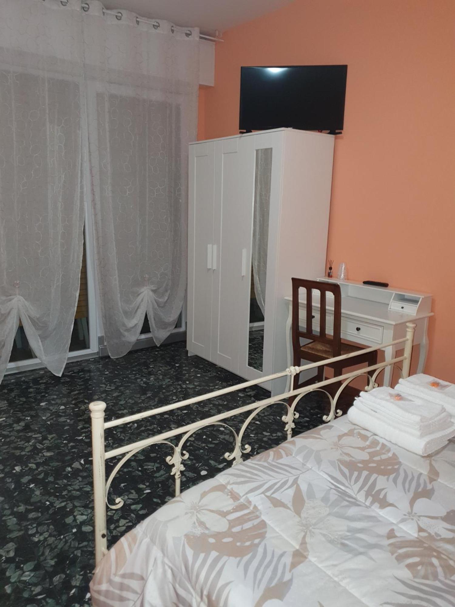Andrea Affittacamere E B&B Solignano Nuovo Zewnętrze zdjęcie